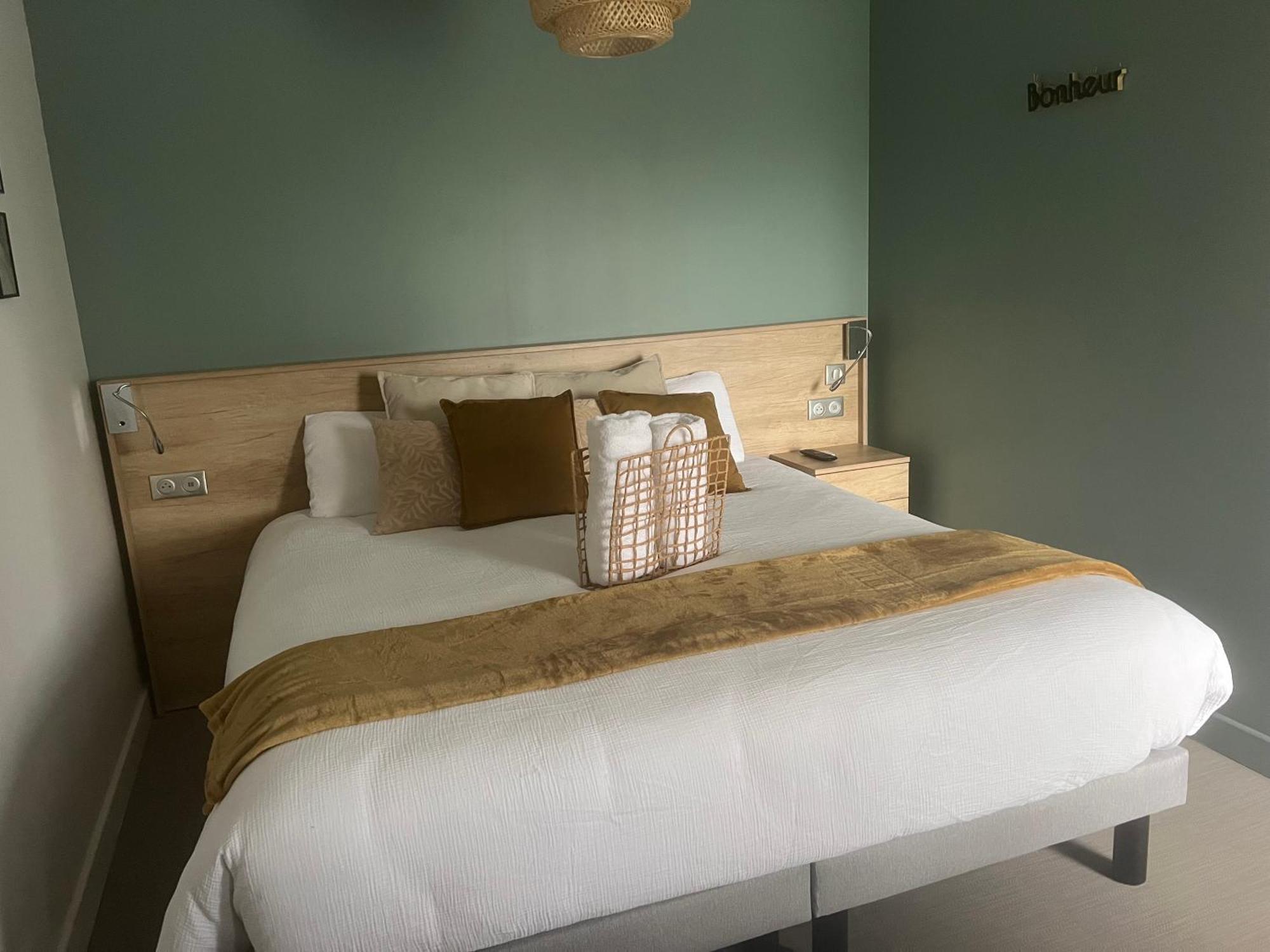 Chambre Privatisee L'Ermitage Vue Sur La Mayenne Château-Gontier Kültér fotó